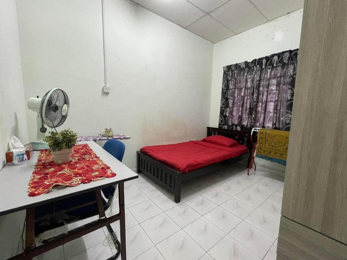 Homestaymuslim Di تيلوك إنتان المظهر الخارجي الصورة