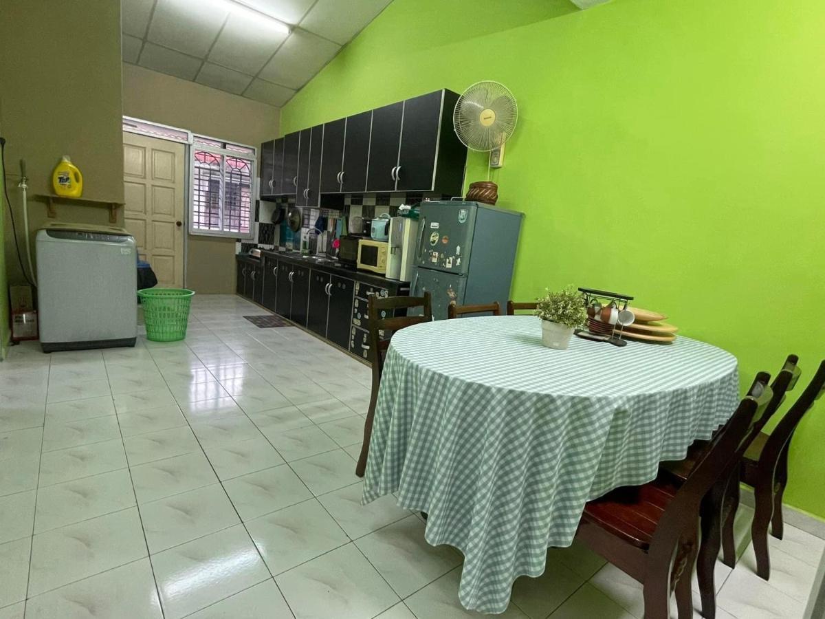Homestaymuslim Di تيلوك إنتان المظهر الخارجي الصورة